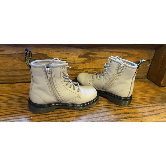 Doc Martens Girls Nude Zipper Boots Size 9C Nice Toddler - Picture 5 of 8